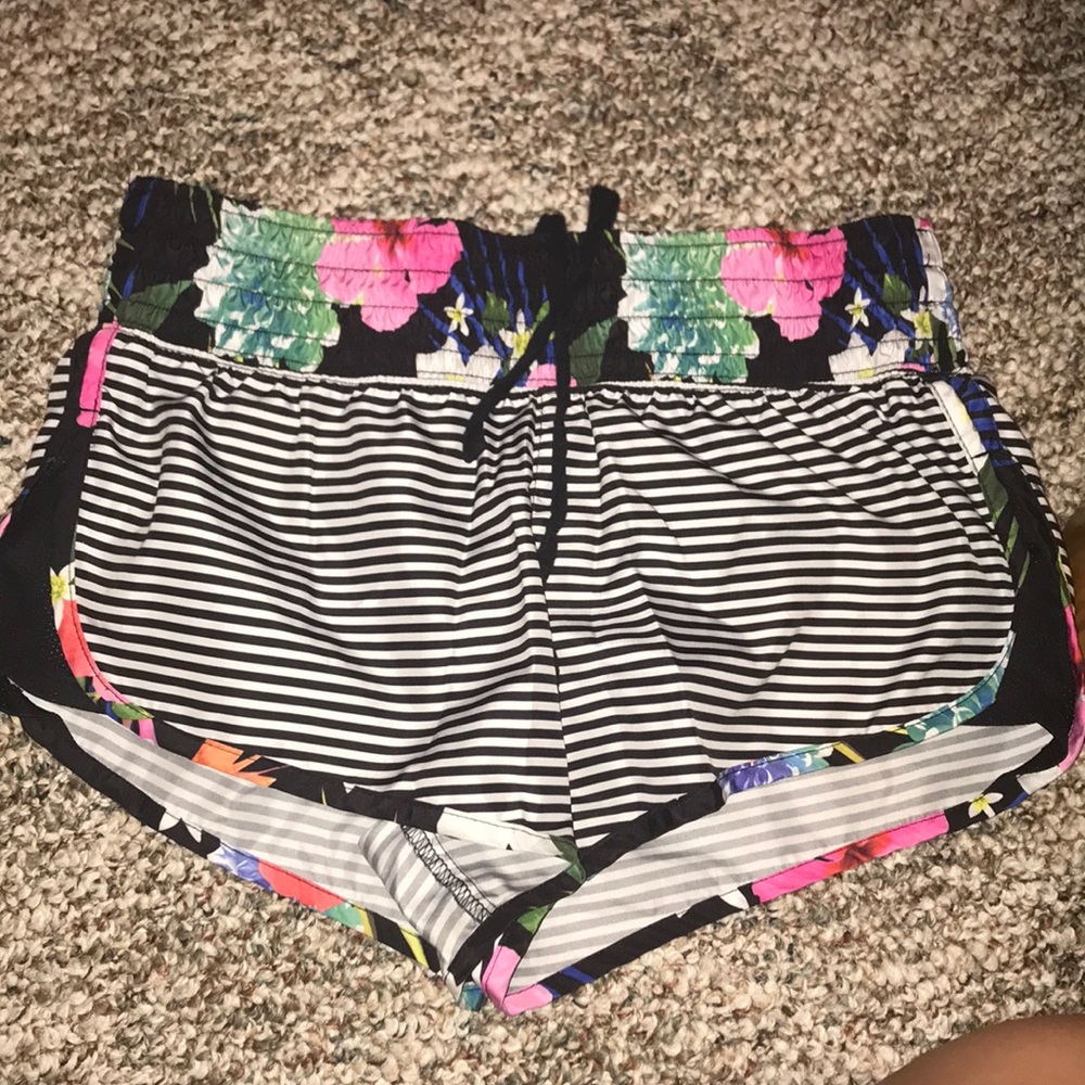 nwot Athletic shorts